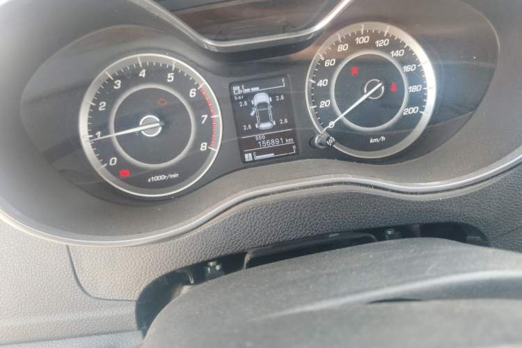 Used Baojun 560 2017 Rhythmic Edition 1.5T Manual Premium Model Odometer Close Up