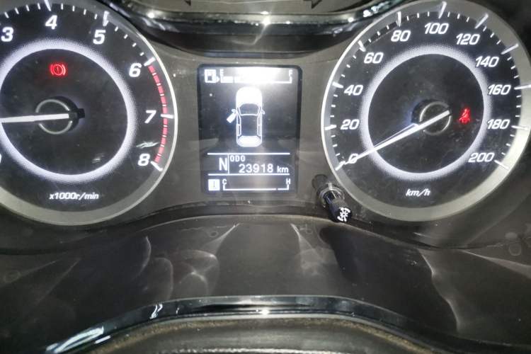 Used Baojun 560 2017 1.8L iAMT Comfort Model Odometer Close Up