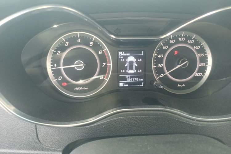 Used Baojun 560 2017 Rhythmic Edition 1.5T Manual Premium Model Odometer Close Up