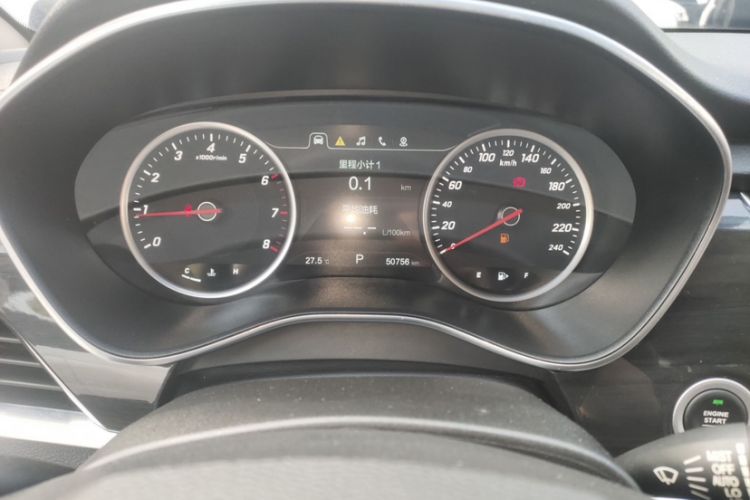 Used Baojun 560 2017 1.5T DCT Flagship Model Odometer Close Up
