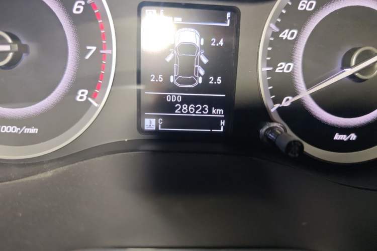 Used Baojun 560 2017 Rhythmic Edition 1.5T Manual Premium Model Odometer Close Up
