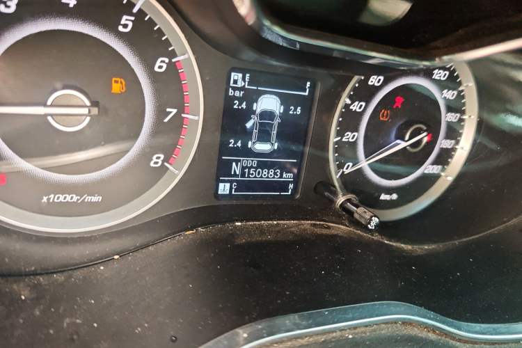 Used Baojun 560 2017 Rhythmic Edition 1.8L iAMT Prestige Model Odometer Close Up