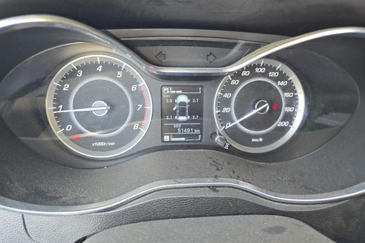 Used Baojun 560 2017 Rhythmic Edition 1.5T Manual Premium Model Odometer Close Up