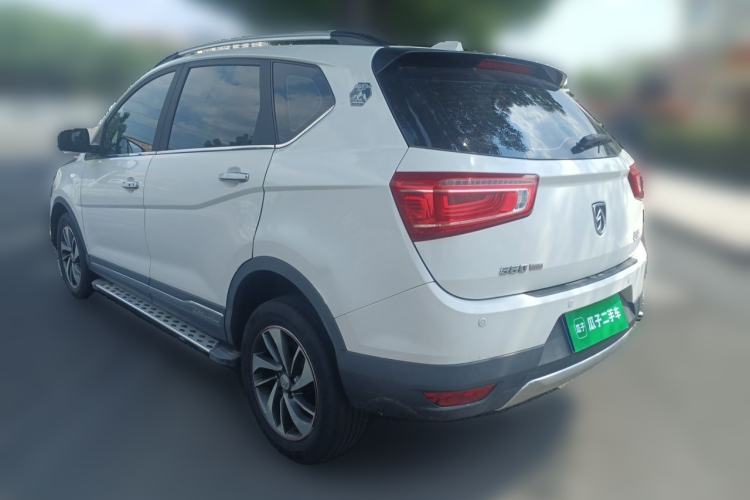 Used Baojun 560 2017 Rhythmic Edition 1.5T Manual Premium Model Rear Left 45 Deg