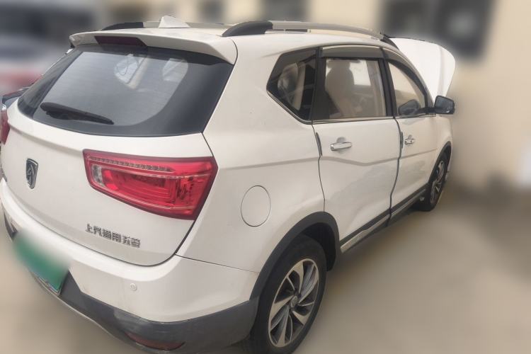 Used Baojun 560 2017 Rhythmic Edition 1.5T Manual Premium Model Rear Right 45 Deg