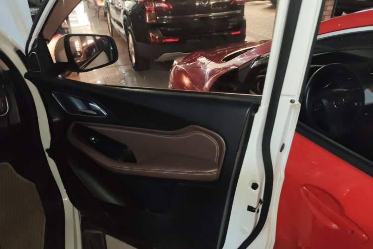 Used Baojun 560 2017 1.5T DCT Prestige Edition Right Front Door Interior