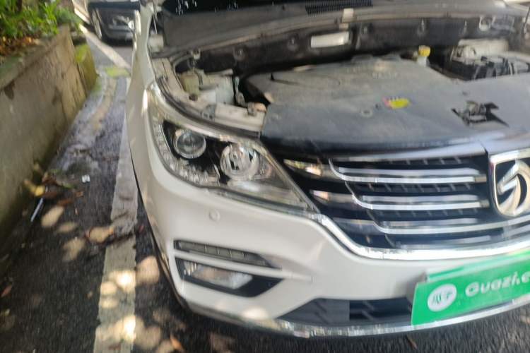 Used Baojun 560 2017 Rhythmic Edition 1.8L iAMT Prestige Model Right Front Headlight