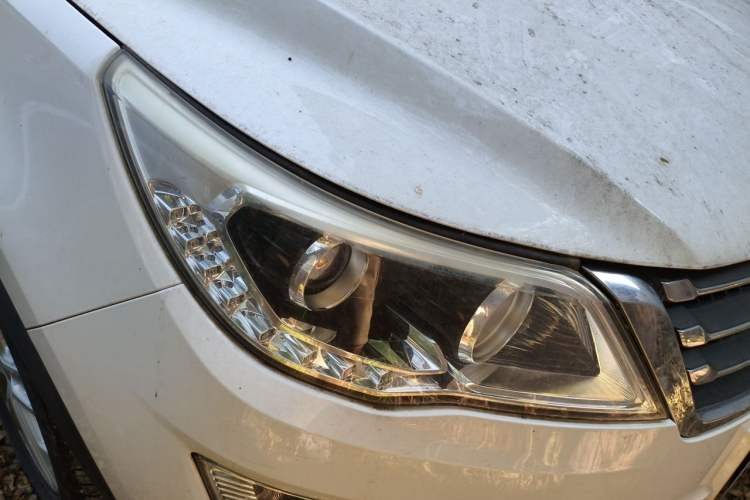 Used Baojun 560 2017 1.8L iAMT Comfort Model Right Front Headlight