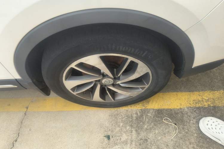 Used Baojun 560 2017 Rhythmic Edition 1.5T Manual Premium Model Right Front Wheel Hub
