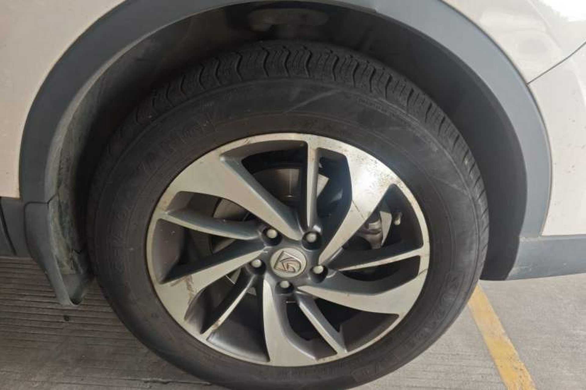 Used Baojun 560 2017 Rhythmic Edition 1.5T Manual Premium Model Right Front Wheel Hub