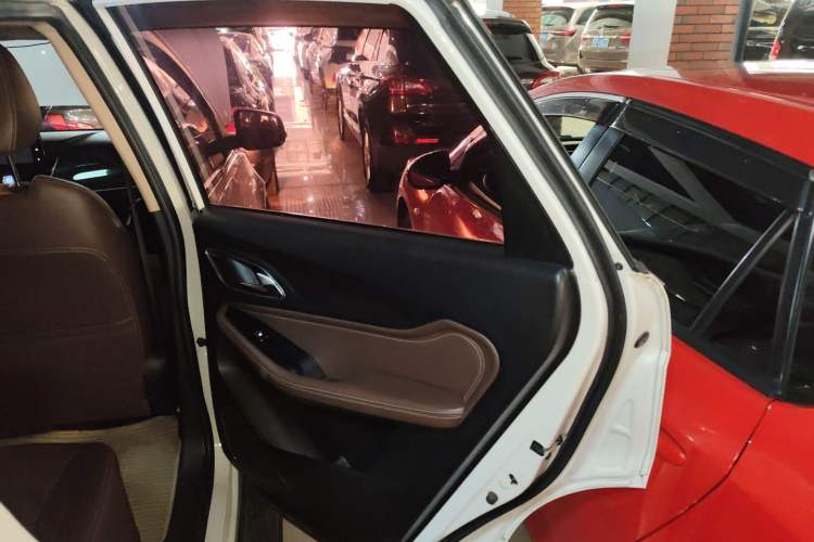 Used Baojun 560 2017 1.5T DCT Prestige Edition Right Rear Door Interior