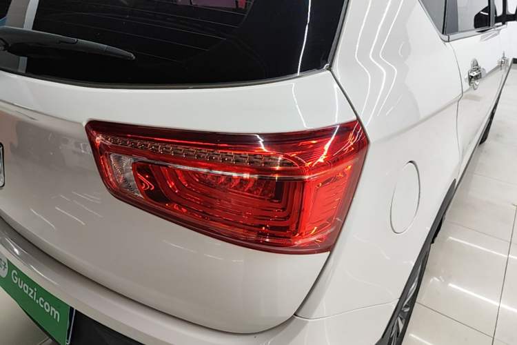 Used Baojun 560 2017 1.5T DCT Flagship Model Right Rear Taillight
