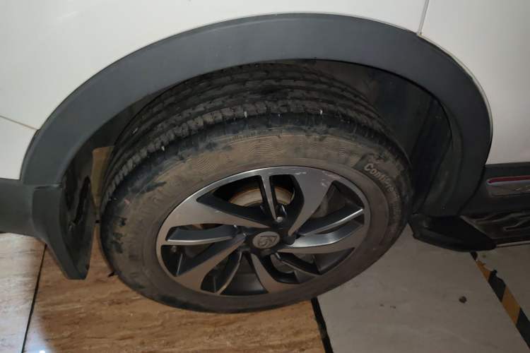 Used Baojun 560 2017 1.5T DCT Prestige Edition Right Rear Wheel Hub