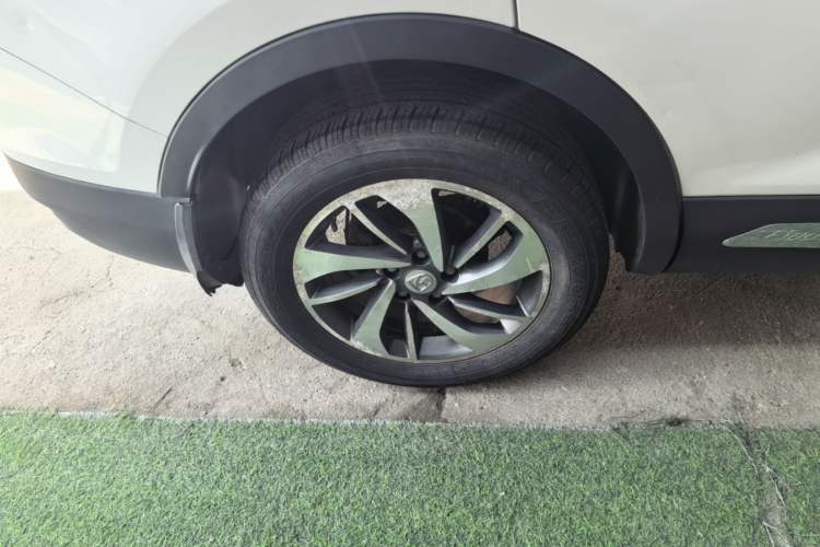 Used Baojun 560 2017 Rhythmic Edition 1.8L iAMT Prestige Model Right Rear Wheel Hub
