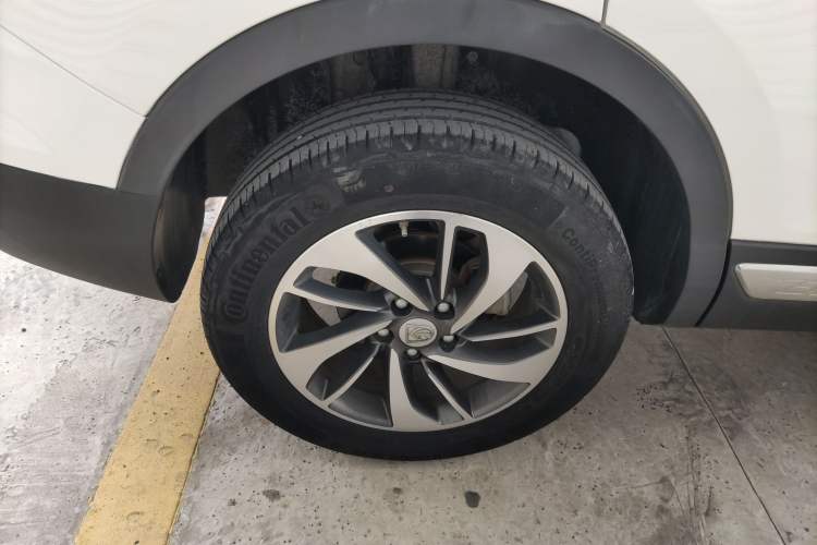 Used Baojun 560 2017 Rhythmic Edition 1.5T Manual Premium Model Right Rear Wheel Hub