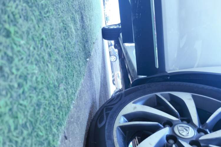 Used Baojun 560 2017 Rhythmic Edition 1.8L iAMT Prestige Model Right Side Sill