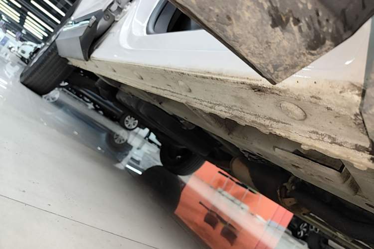 Used Baojun 560 2017 1.5T DCT Flagship Model Right Side Sill