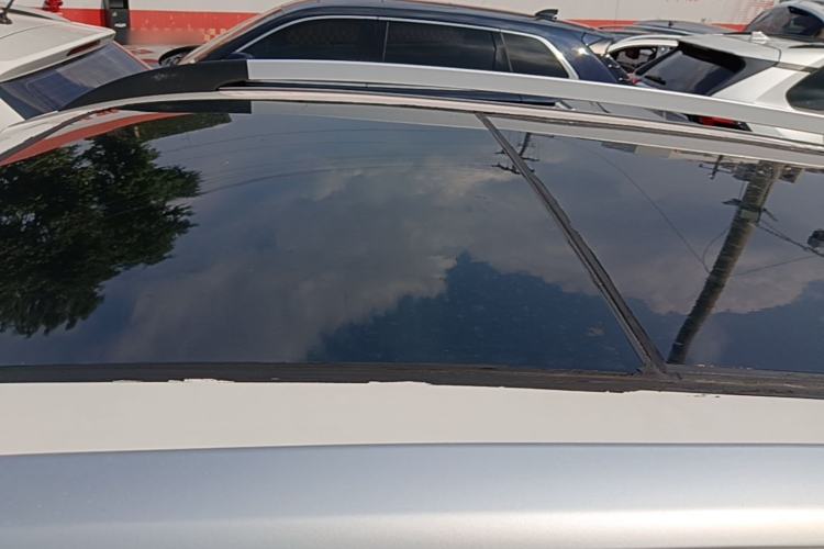 Used Baojun 560 2017 1.5T DCT Flagship Model 7 Seats Roof