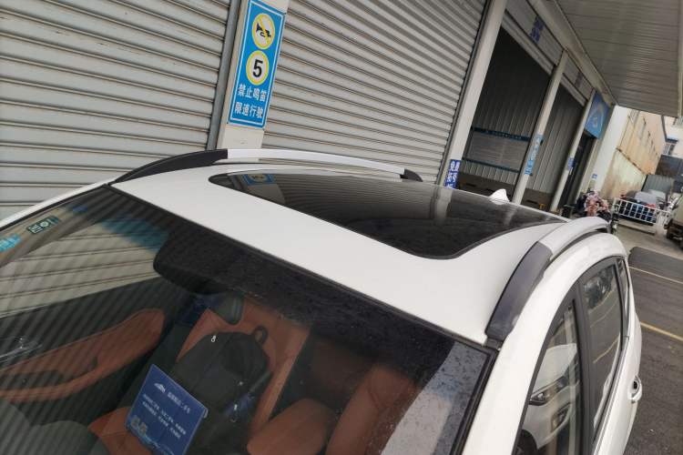 Used Baojun 560 2017 Rhythmic Edition 1.5T Manual Premium Model Roof