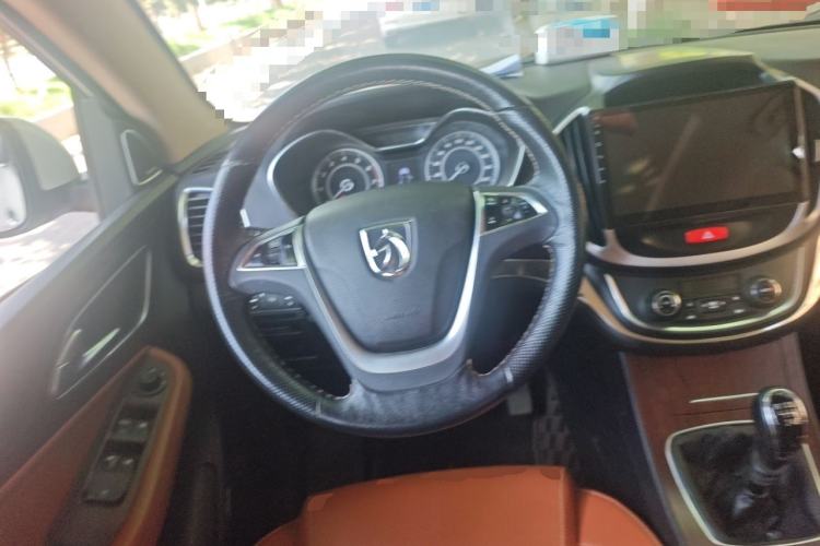 Used Baojun 560 2017 Rhythmic Edition 1.5T Manual Premium Model Steering Wheel
