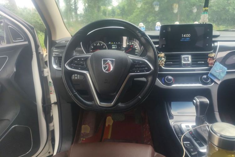 Used Baojun 560 2017 1.5T DCT Flagship Model 7 Seats Steering Wheel