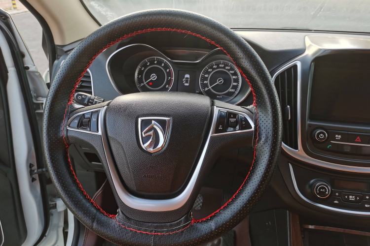 Used Baojun 560 2017 Rhythmic Edition 1.8L iAMT Prestige Model Steering Wheel