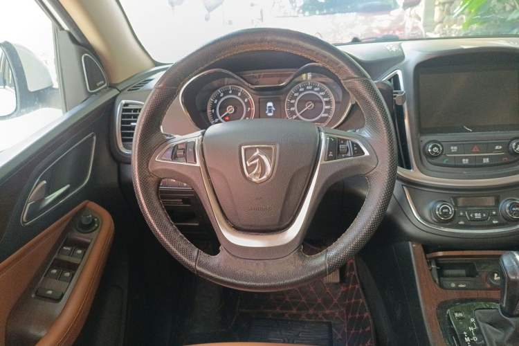 Used Baojun 560 2017 Rhythmic Edition 1.8L iAMT Prestige Model Steering Wheel