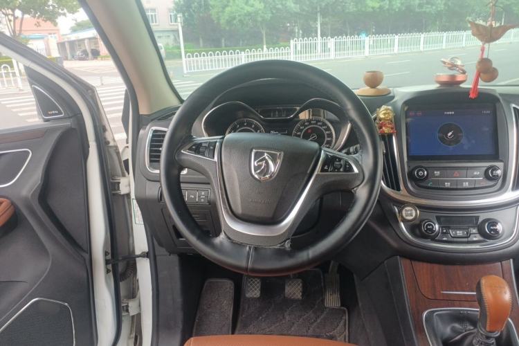 Used Baojun 560 2017 Rhythmic Edition 1.5T Manual Premium Model Steering Wheel