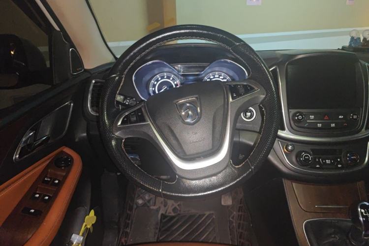 Used Baojun 560 2017 Rhythmic Edition 1.5T Manual Premium Model Steering Wheel