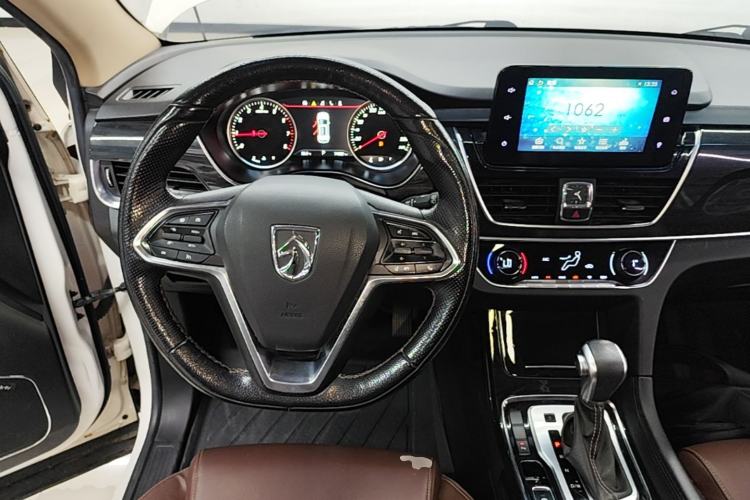 Used Baojun 560 2017 1.5T DCT Flagship Model Steering Wheel