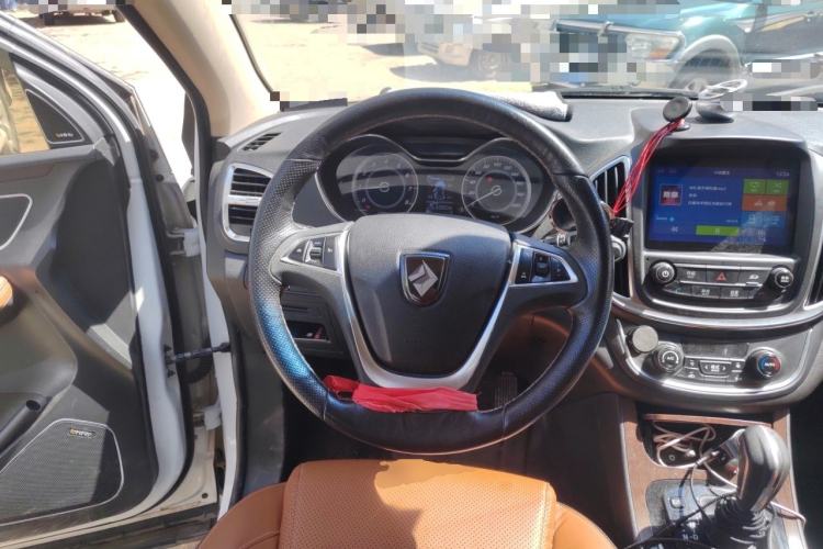 Used Baojun 560 2017 Rhythmic Edition 1.8L iAMT Prestige Model Steering Wheel