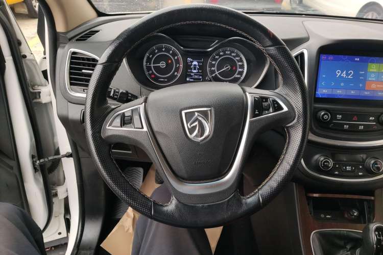 Used Baojun 560 2017 Rhythmic Edition 1.5T Manual Premium Model Steering Wheel
