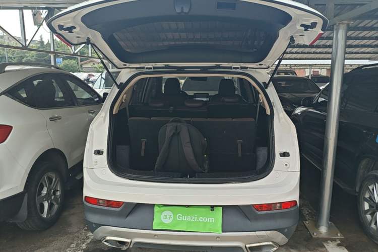 Used Baojun 560 2017 1.5T DCT Flagship Model 7 Seats Trunk