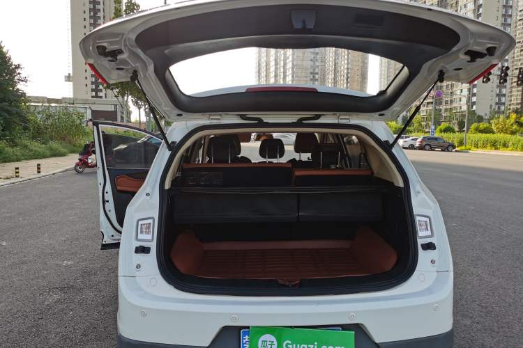 Used Baojun 560 2017 Rhythmic Edition 1.8L iAMT Prestige Model Trunk