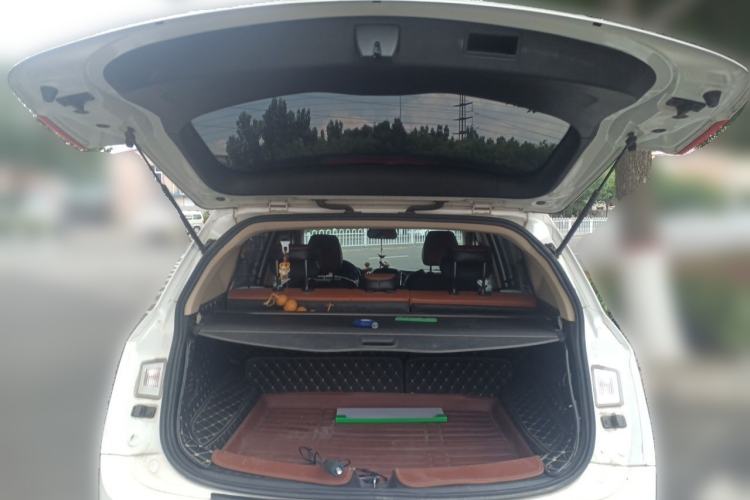 Used Baojun 560 2017 Rhythmic Edition 1.5T Manual Premium Model Trunk