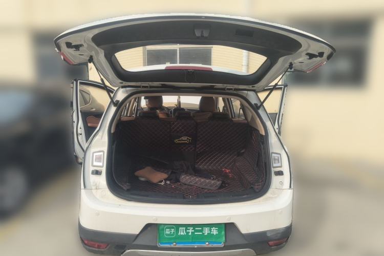 Used Baojun 560 2017 Rhythmic Edition 1.5T Manual Premium Model Trunk