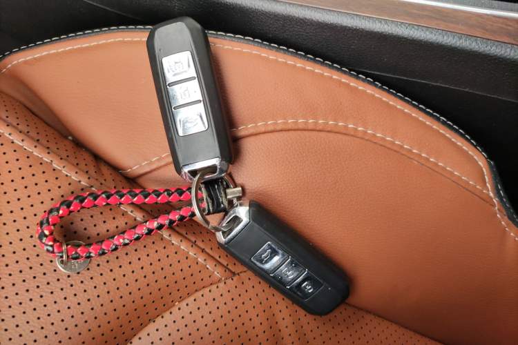Used Baojun 560 2017 Rhythmic Edition 1.5T Manual Premium Model Vehicle Key