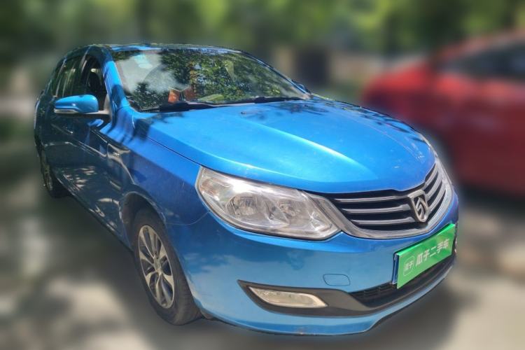 Used Baojun 610 2014 1.5L automatic luxury version Front Right 45 Deg