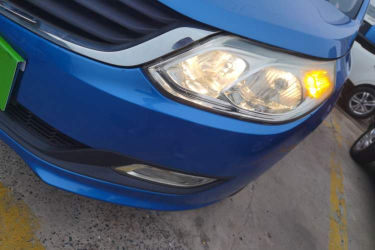 Used Baojun 610 2014 1.5L manual Comfort trim level Left Front Headlight