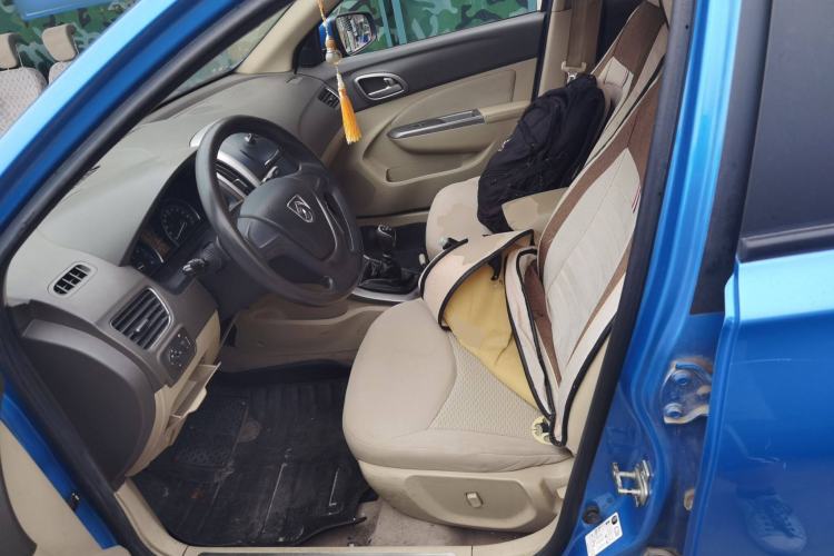 Used Baojun 610 2014 1.5L manual Comfort trim level Left Front Seat