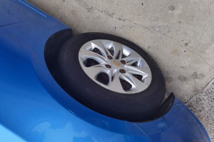 Used Baojun 610 2014 1.5L manual Comfort trim level Left Front Wheel Hub