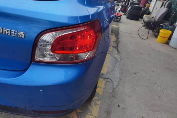 Used Baojun 610 2014 1.5L manual Comfort trim level Right Rear Taillight