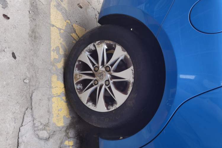 Used Baojun 610 2014 1.5L manual Comfort trim level Right Rear Wheel Hub