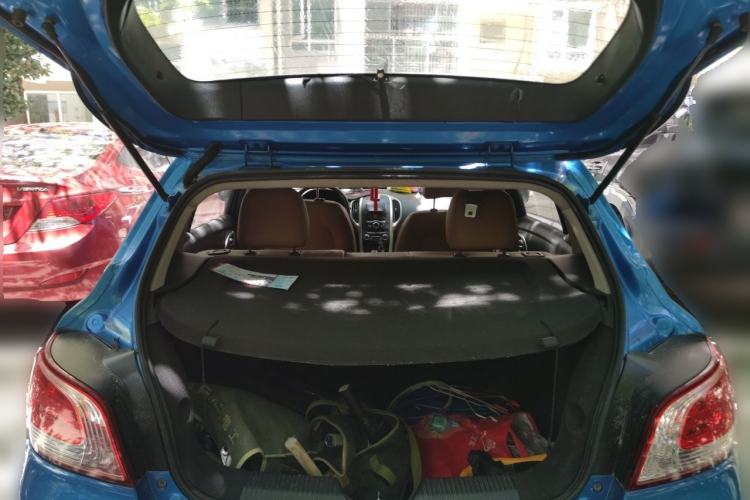 Used Baojun 610 2014 1.5L automatic luxury version Trunk