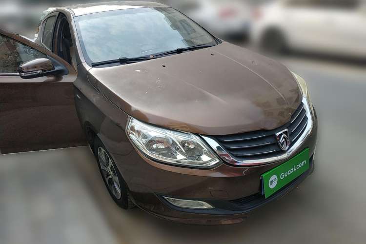 Used Baojun 610 2014 1.5L automatic luxury version Front Right 45 Deg