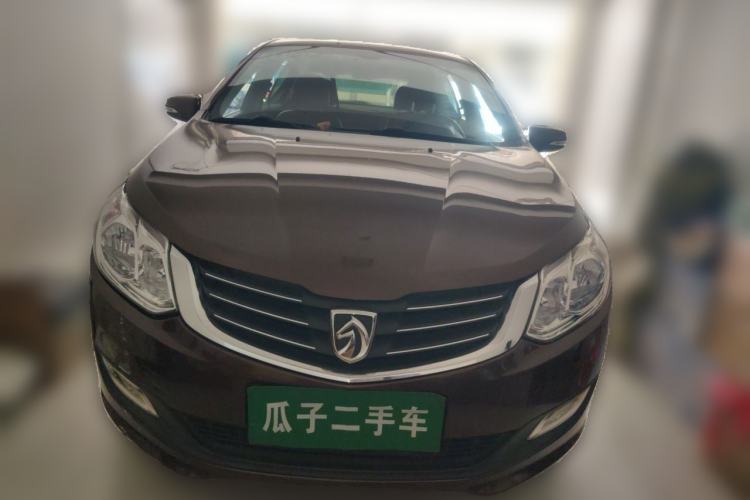 Used Baojun 610 2014 1.5L automatic luxury version Front