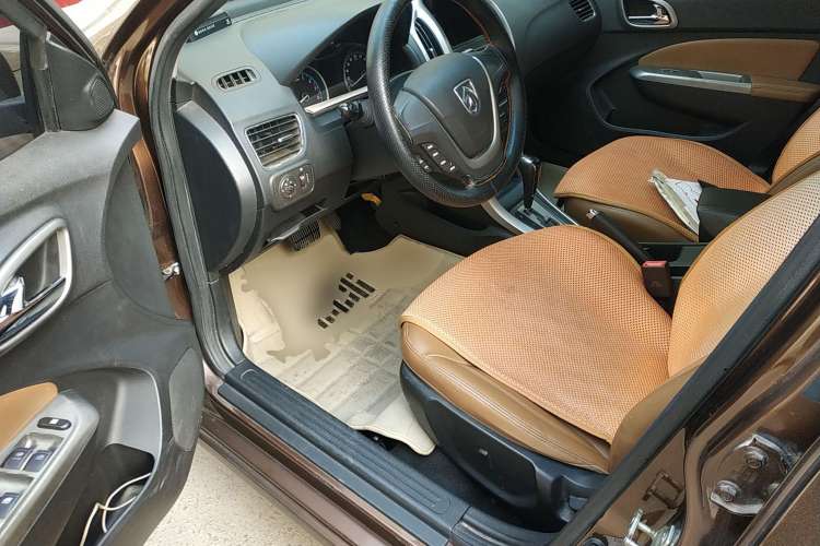 Used Baojun 610 2014 1.5L automatic luxury version Left Front Seat