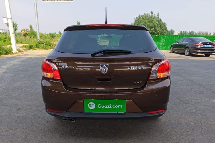 Used Baojun 610 2014 1.5L automatic luxury version Rear
