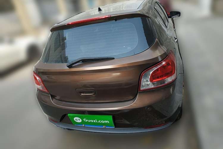 Used Baojun 610 2014 1.5L automatic luxury version Rear