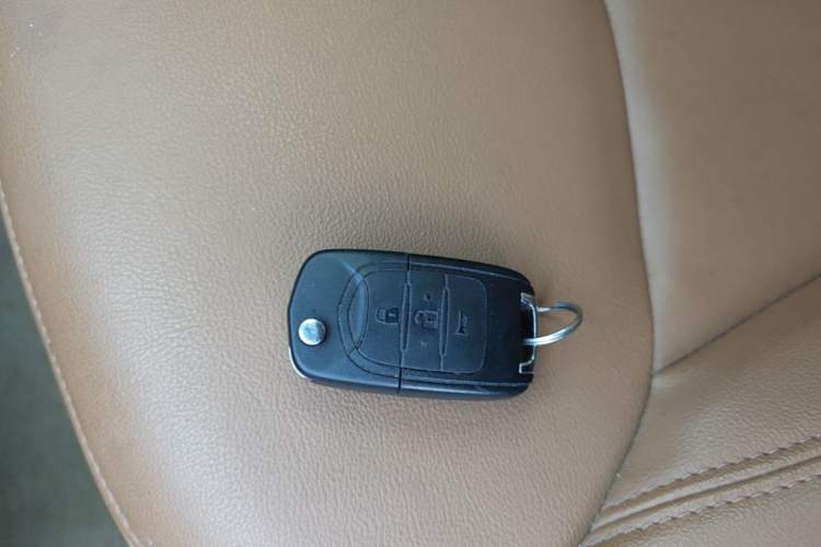 Used Baojun 610 2014 1.5L automatic luxury version Vehicle Key